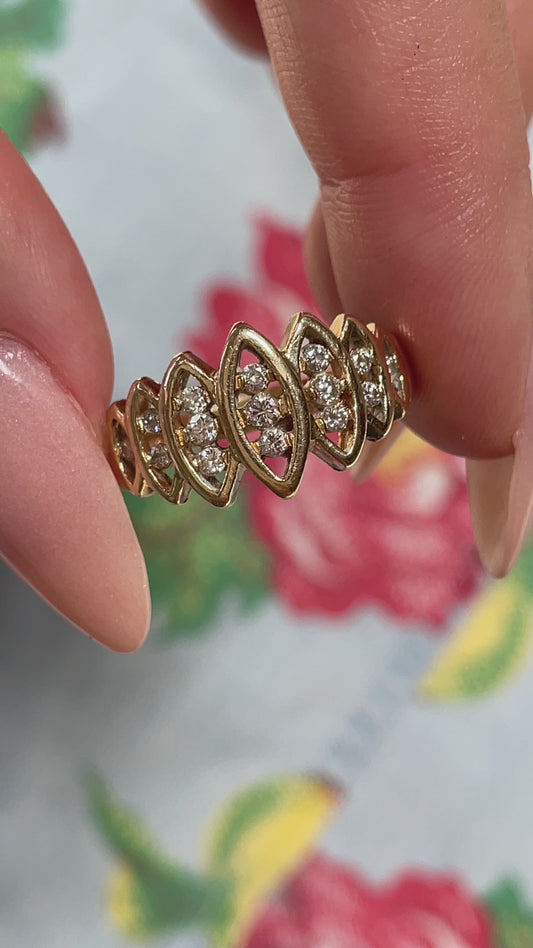Vintage yellow 14K peapod .3 ctw diamond ring, size 9.25