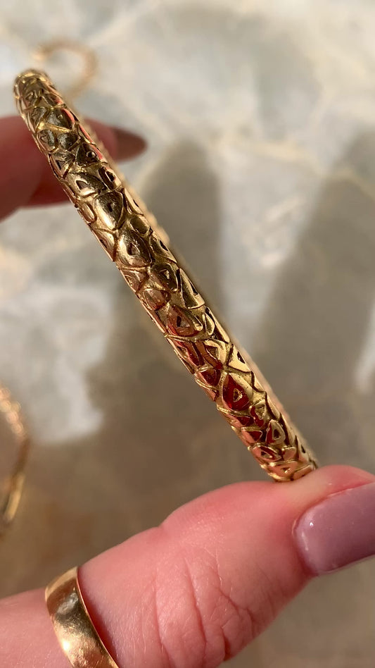 Vintage 1960s Chaumet 18K Carrouse Bangle
