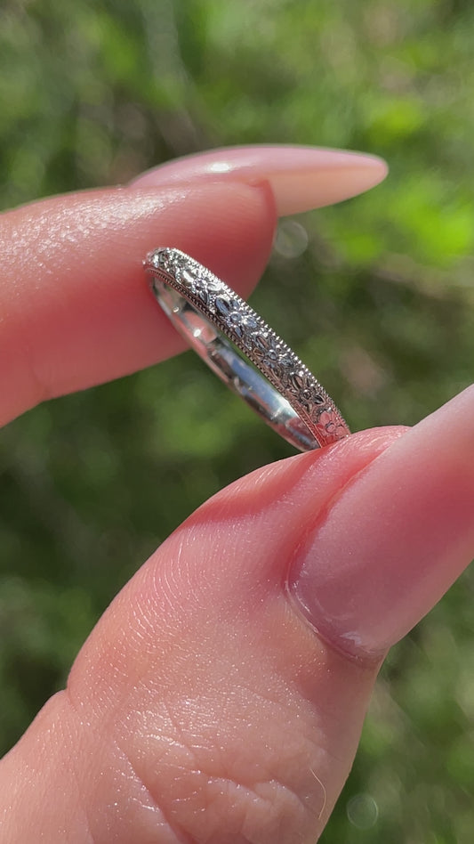 Vintage white 18K gold floral eternity, size 5.5-5.75