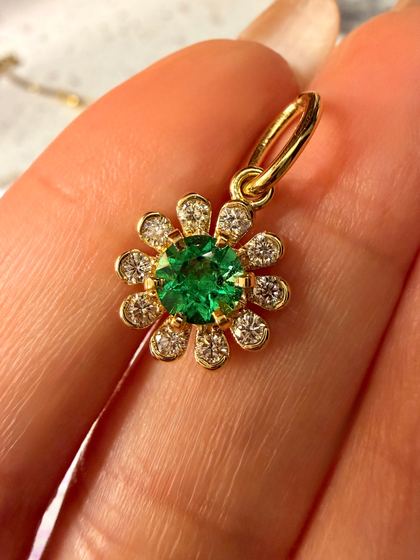 3GOG Natural Colombian Emerald and Diamond Garden Party Flower Pendant 18K - Release 4