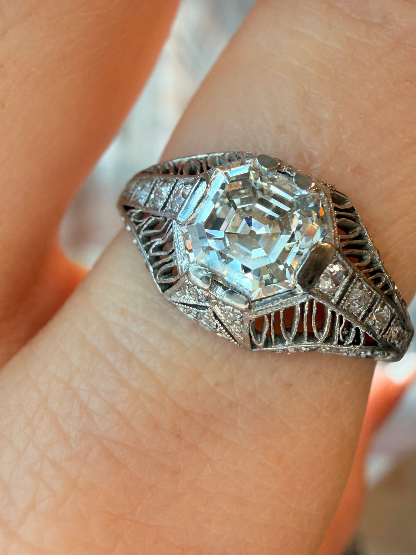 Antique platinum approx 1.5ctw octagonal diamond ring, size 8-8.25