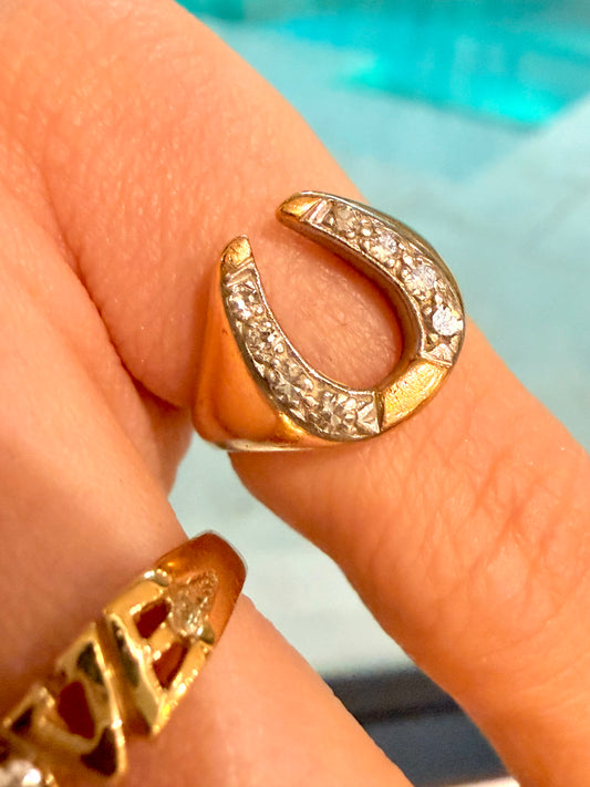 Vintage 14K horseshoe ring with approx .12ctw diamonds, size 4