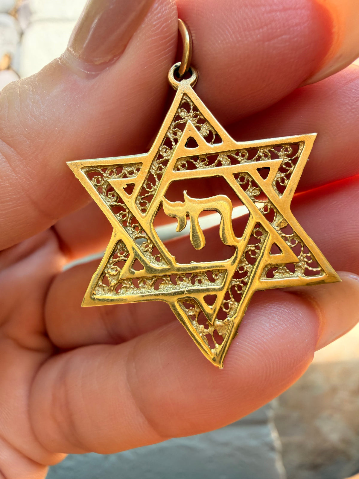 Vintage yellow 14K gold filigree detail Star of David pendant