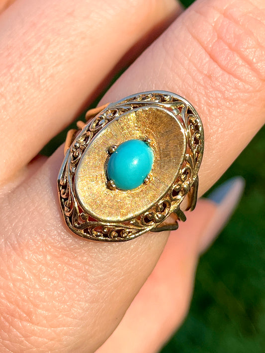 Vintage yellow 18K turquoise oval scroll ring, size 7.25