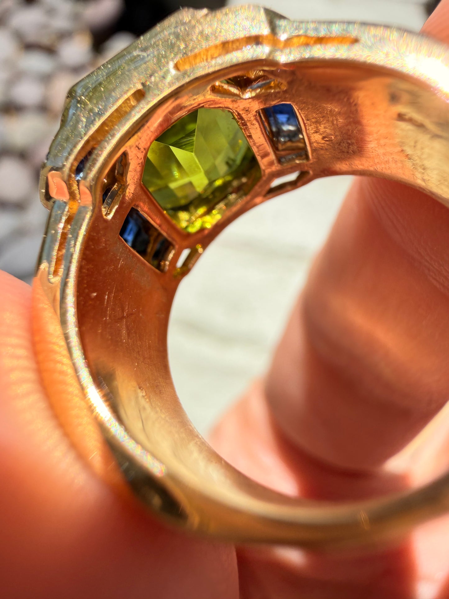 Vintage Bvlgari yellow 18K peridot and blue sapphire ring, size 6