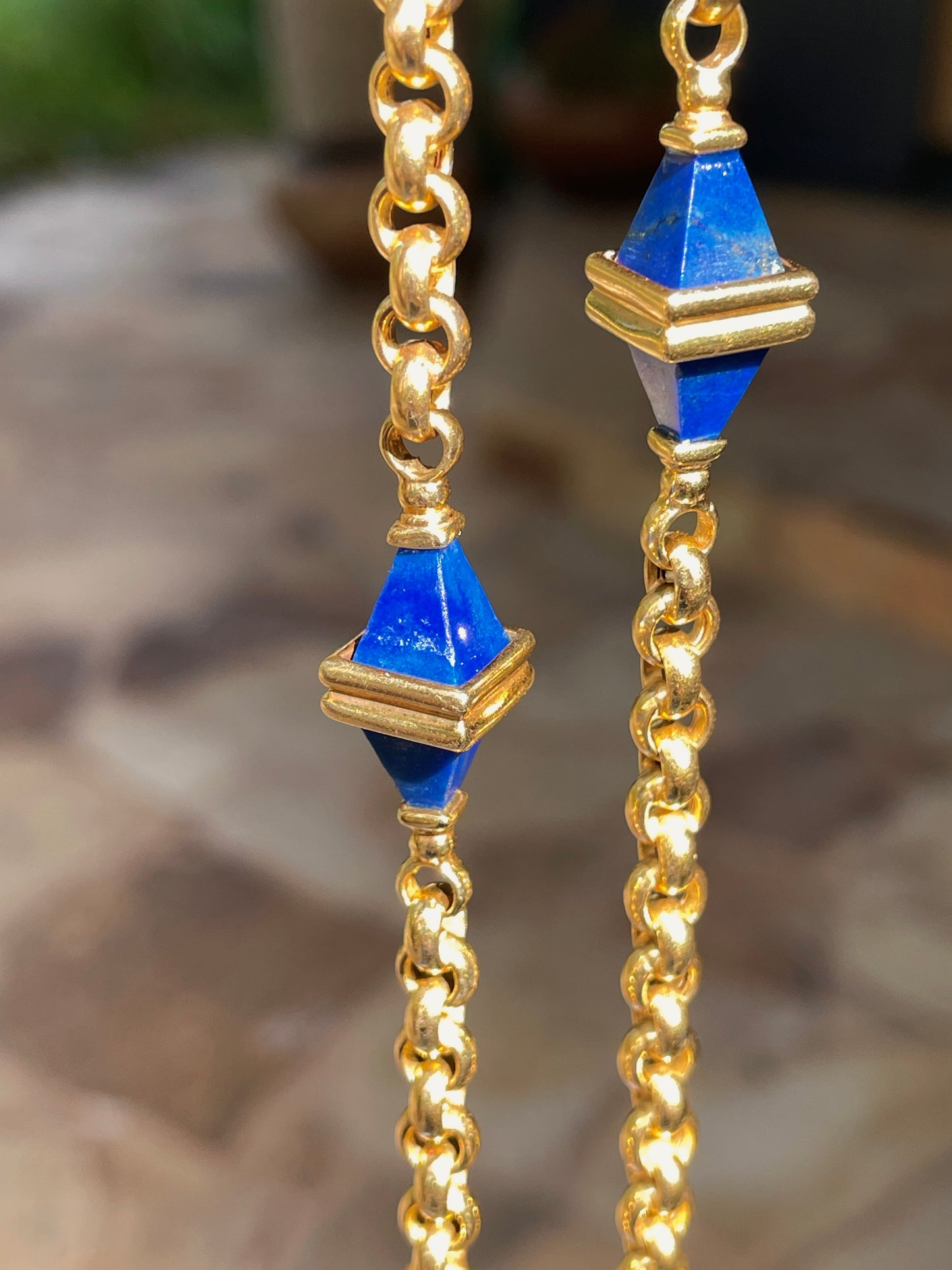 Vintage yellow 18K gold and lapis stations rolo chain, 31.5 inch