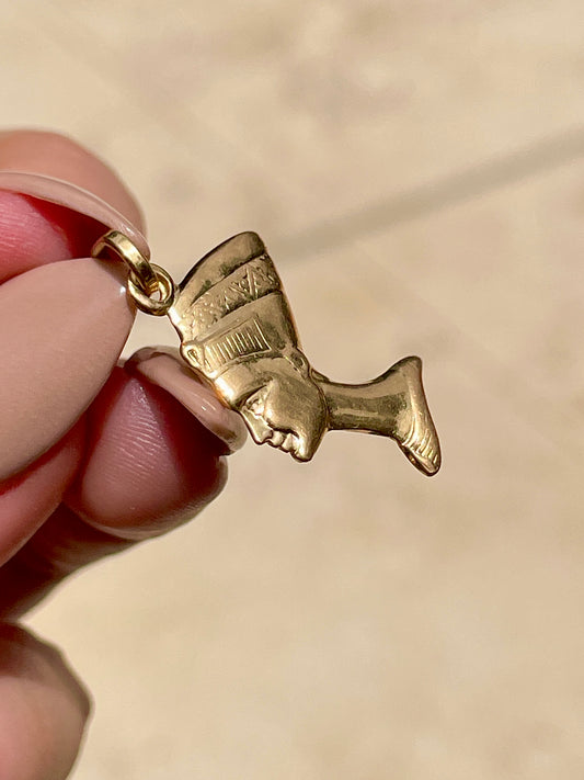 Vintage yellow 18K Nefertiti charm