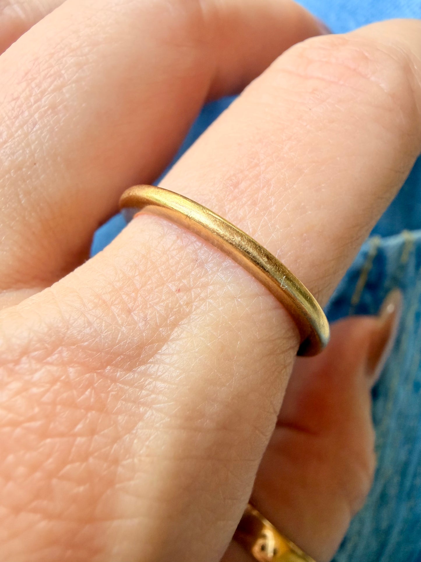 Vintage yellow 14K flat saucer band, size 8.75
