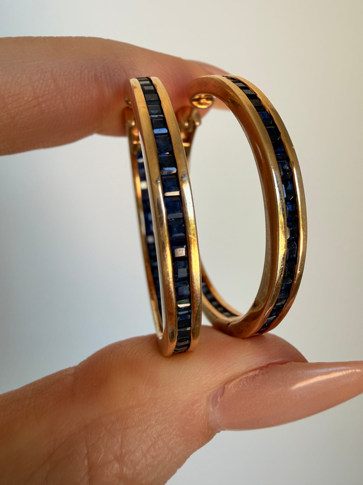 Vintage yellow 14K approx 2ctw blue sapphire hinge hoop earrings