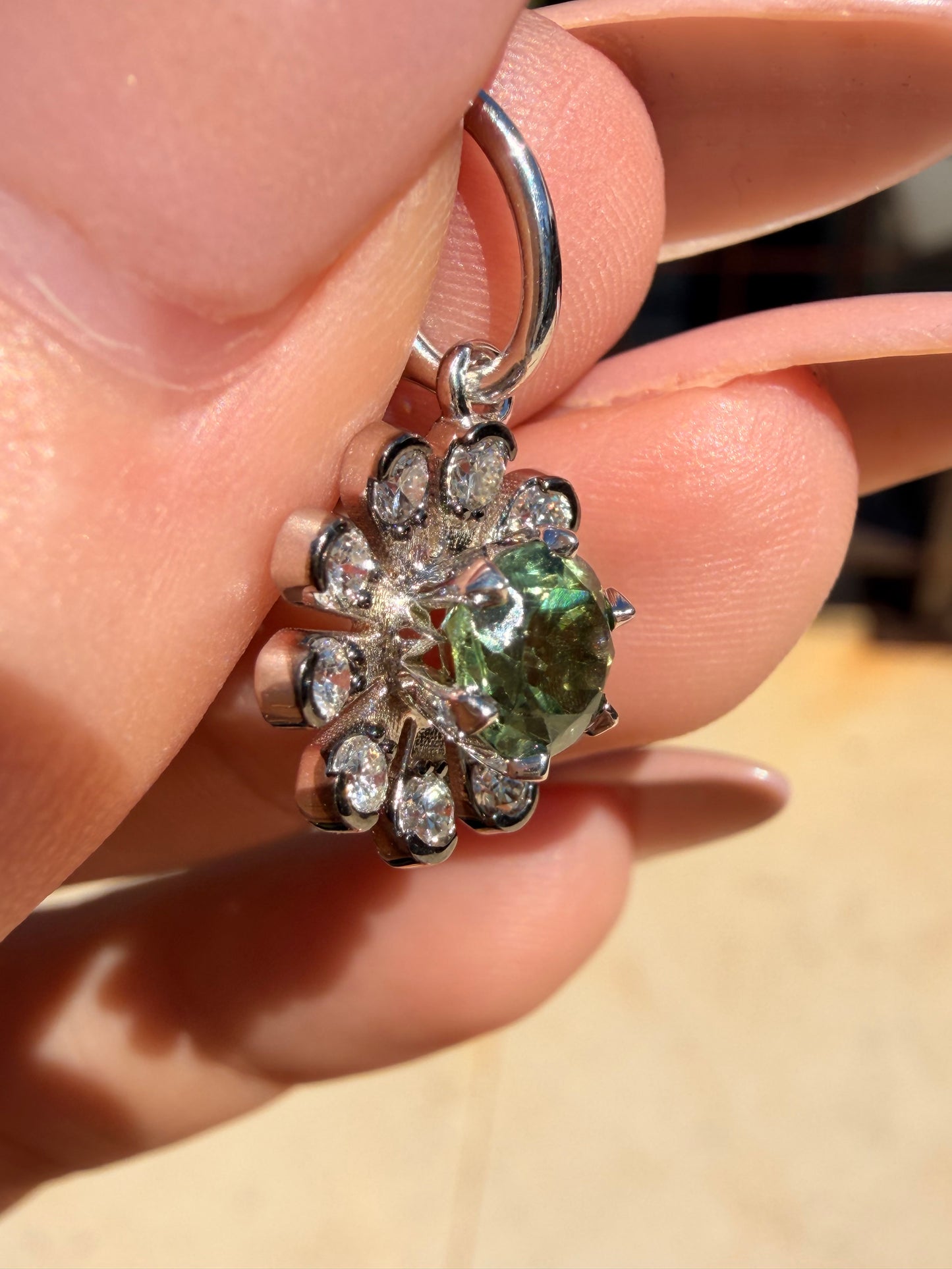 3GOG Natural Green Tourmaline Garden Party Flower Pendant 14K