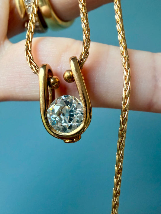 Vintage yellow 18K wheat chain with 1.05 ctw Old European Cut Diamond U pendant with ruby, 20 and 3/8 inch