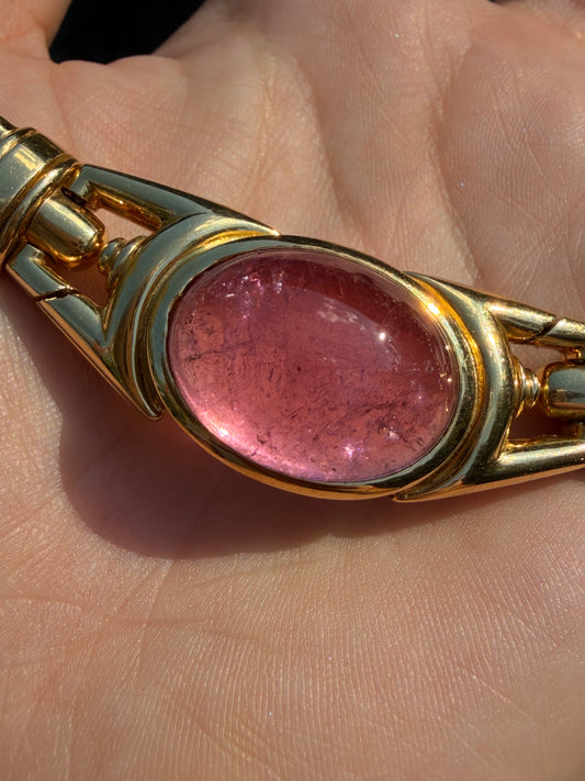 Vintage 1970s yellow 18K round curb chain with large pink tourmaline center, 15 and 1/8 inch