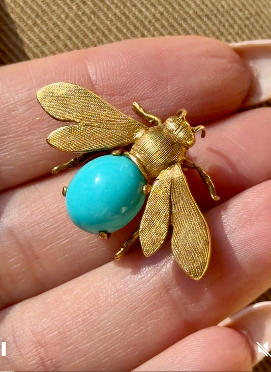 Vintage yellow 18K bee pin with turquoise cabochon