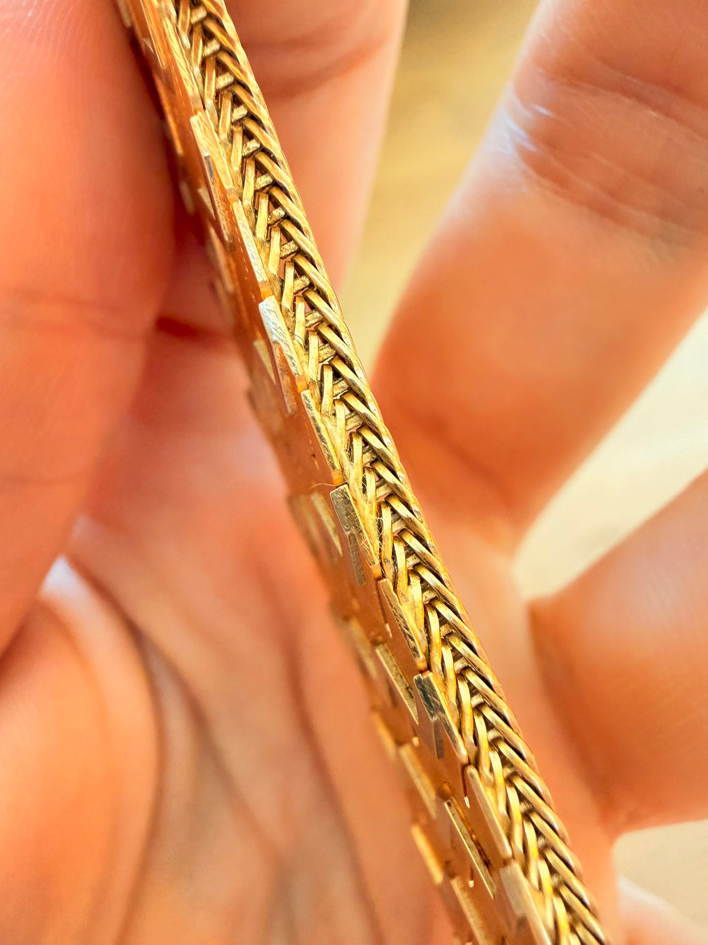 Vintage 18K UnoAerre chevron pattern wide bracelet