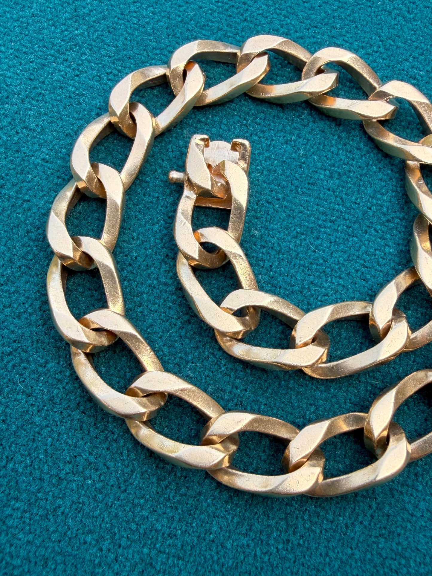 Vintage yellow 14K oval curb link bracelet, 8 inch sizable