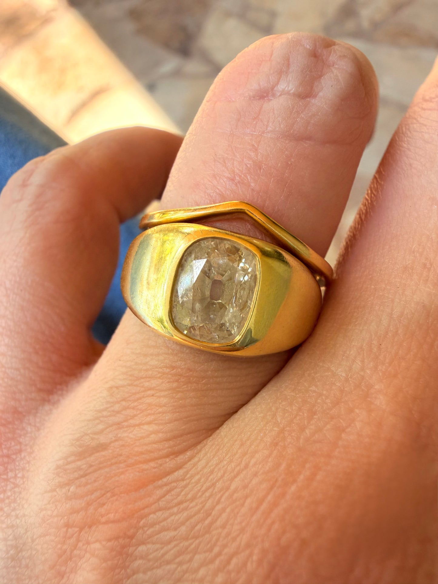 Vintage yellow 18K chevron band, size 6.5
