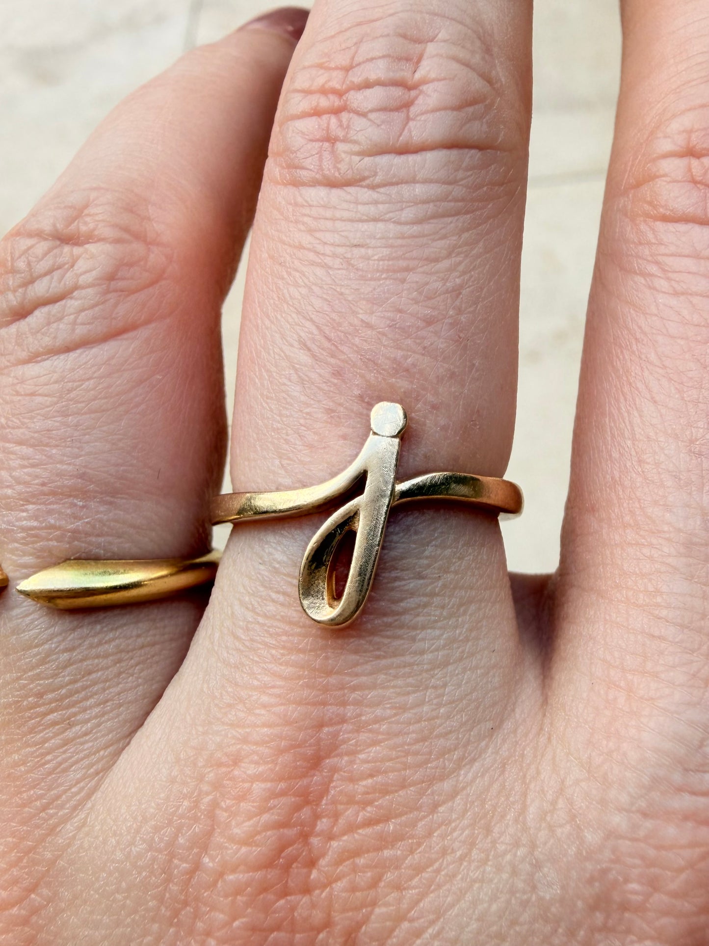 Vintage yellow 14K gold letter J ring, size 6.75