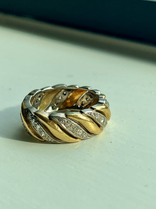 [PRIVATE] Vintage 18K and palladium approx .12 ctw diamond swirl eternity band, size 6