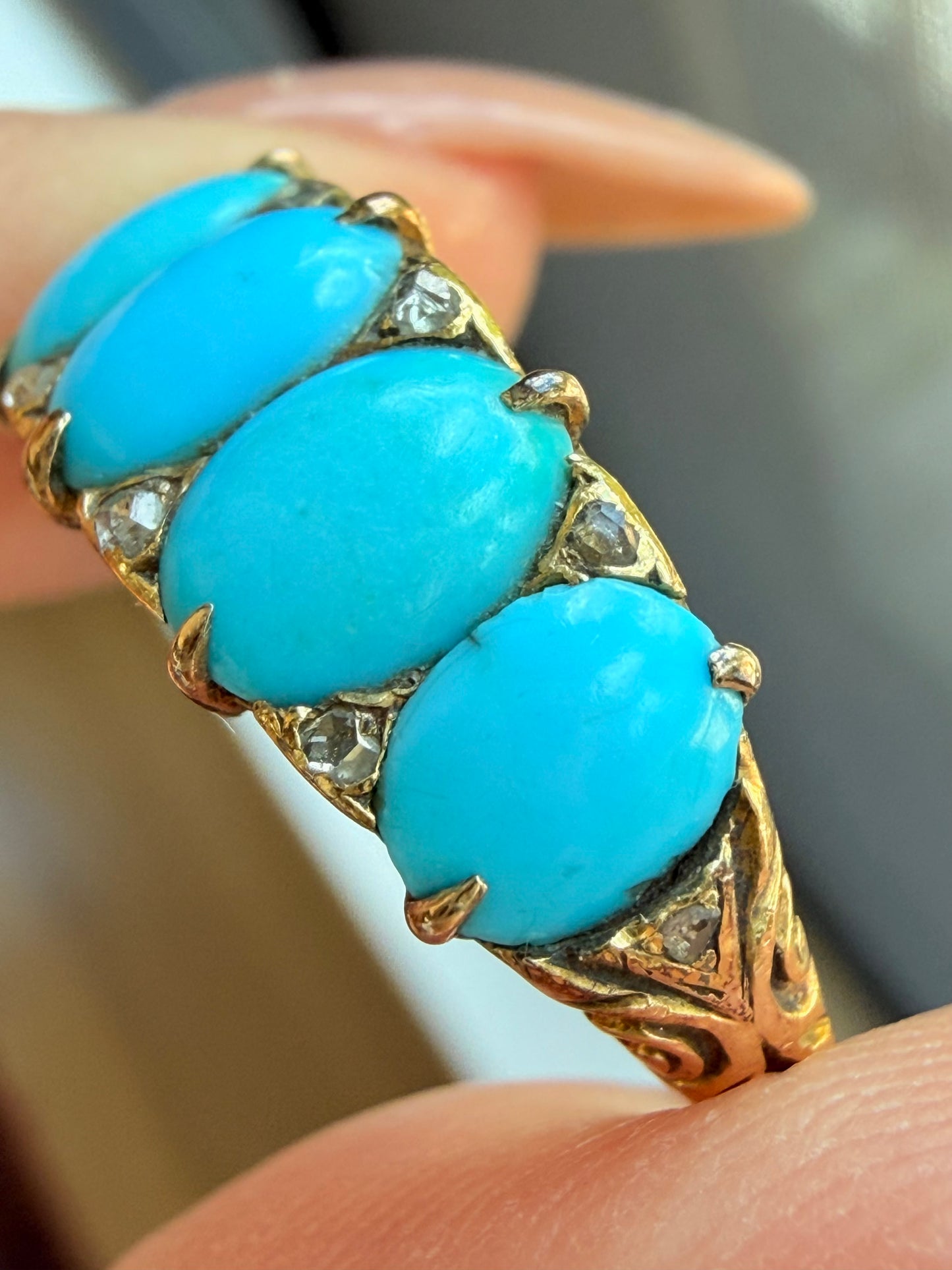 Antique 18K 5-stone Persian turquoise and rose cut diamond ring, size 7.75