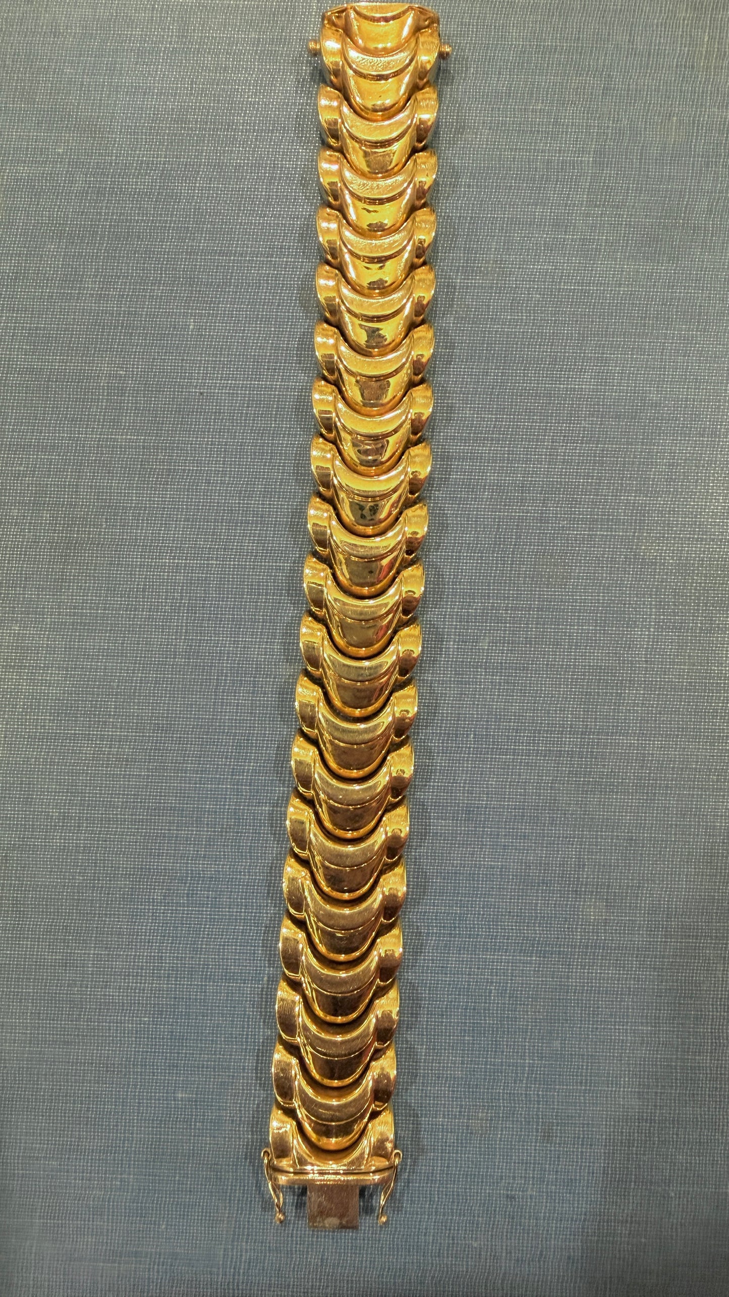 Vintage yellow 14K crescent moon link bracelet, 6.5 inch fit