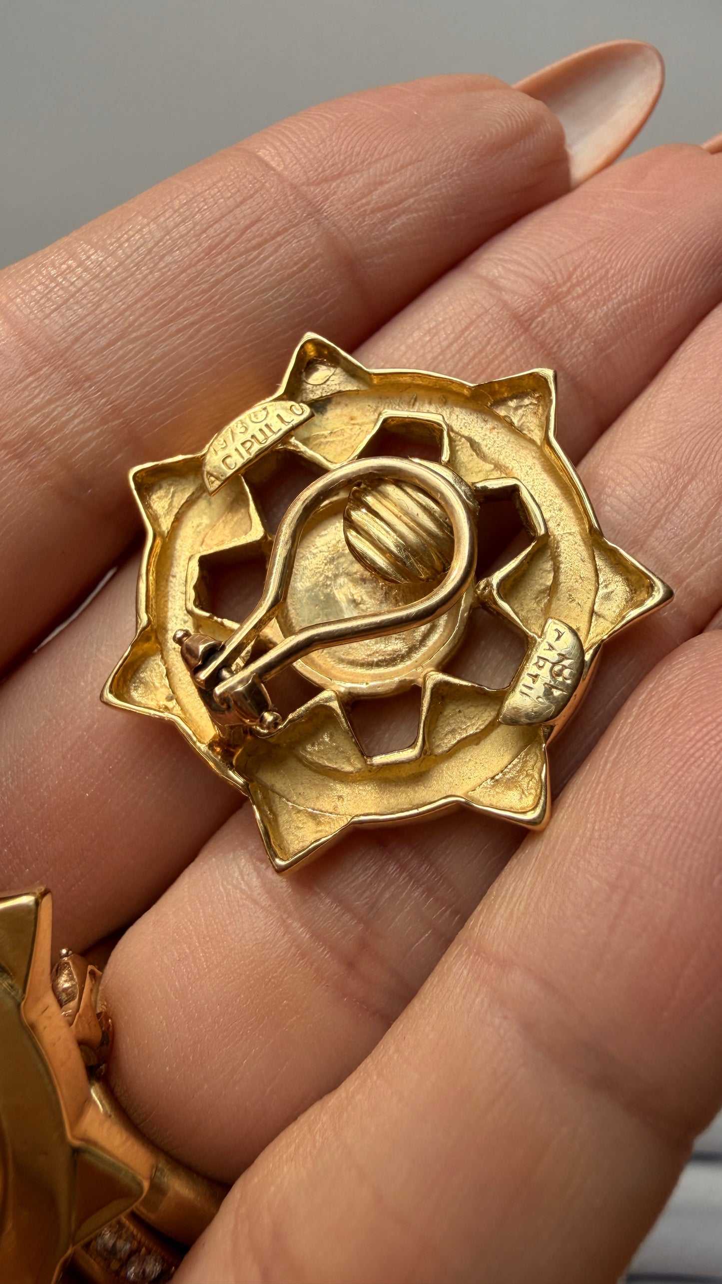 Vintage circa 1973 yellow 18K Aldo Cipullo for Cartier clip earrings