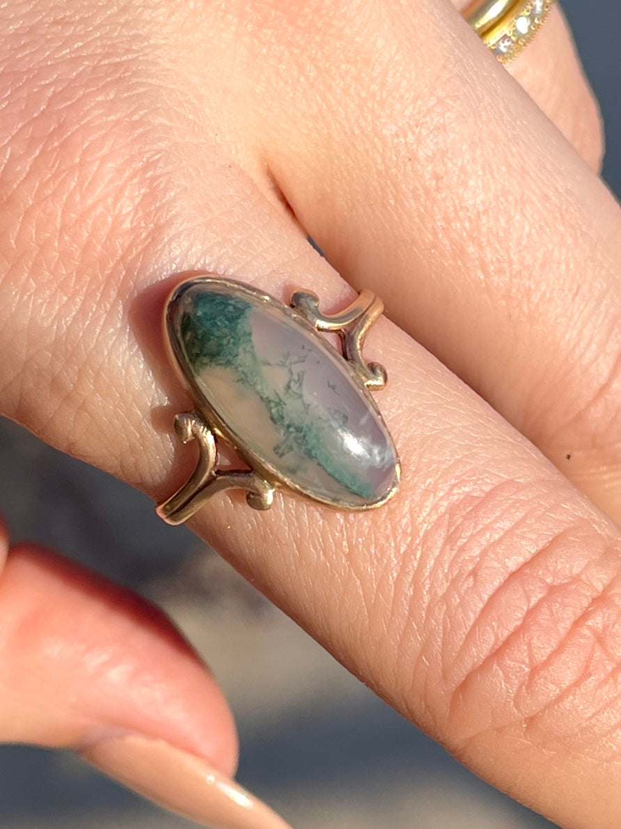 Antique rosy yellow 14K most agate bezel set ring, size 9.25