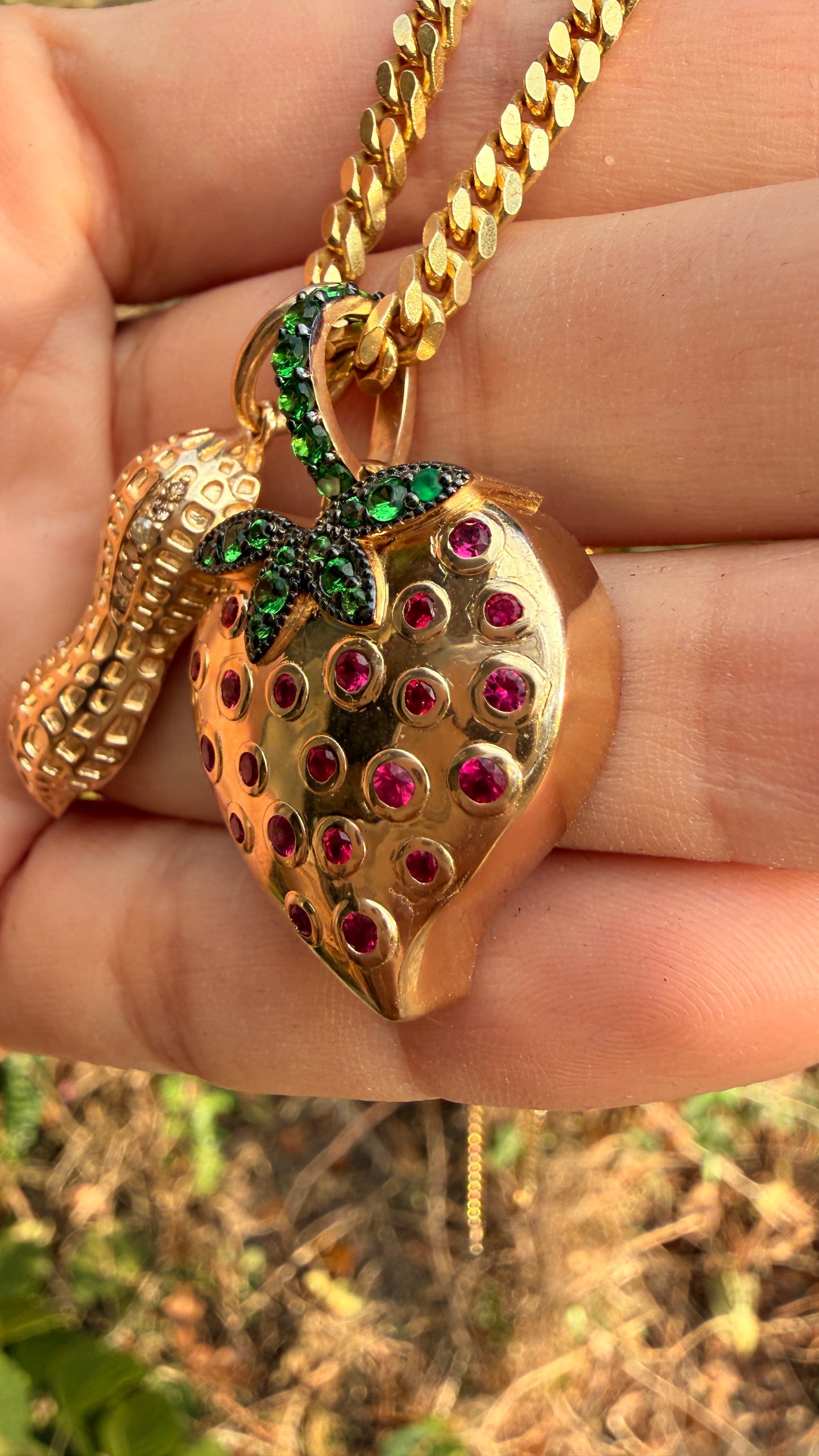 3GOG Original Bite Me Berry Pendant