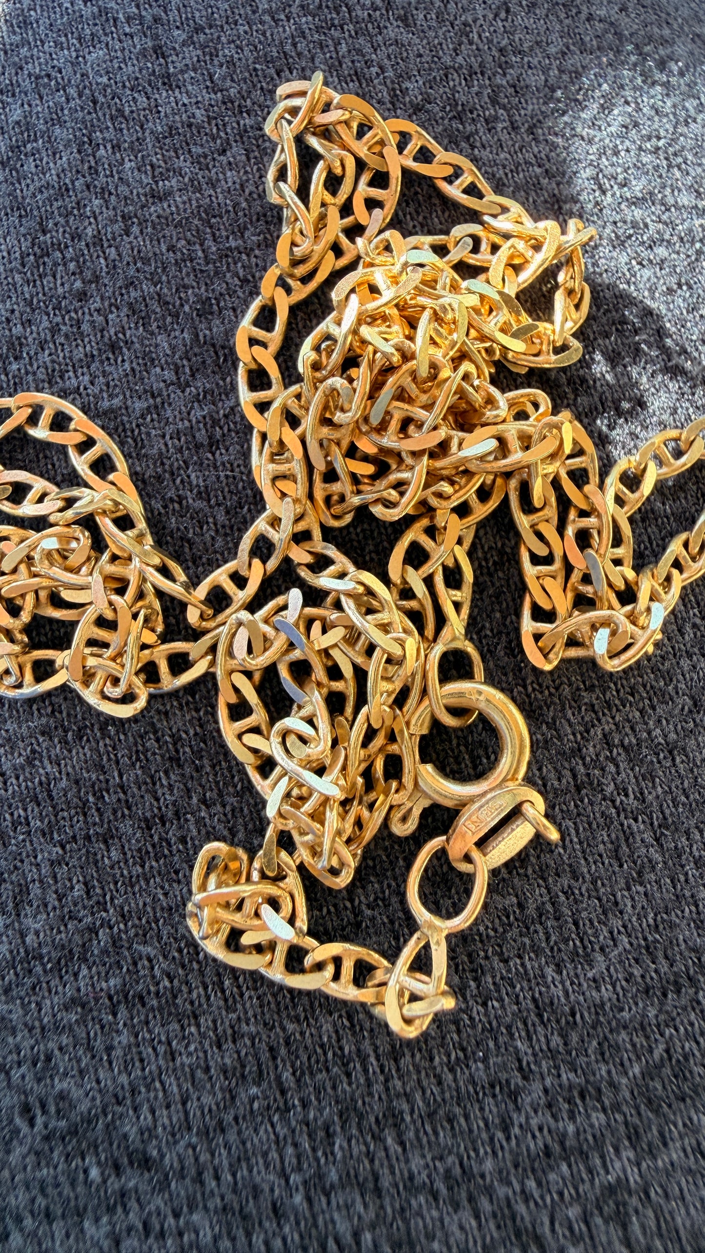 Vintage yellow 18K flat mariner chain, 24 inch