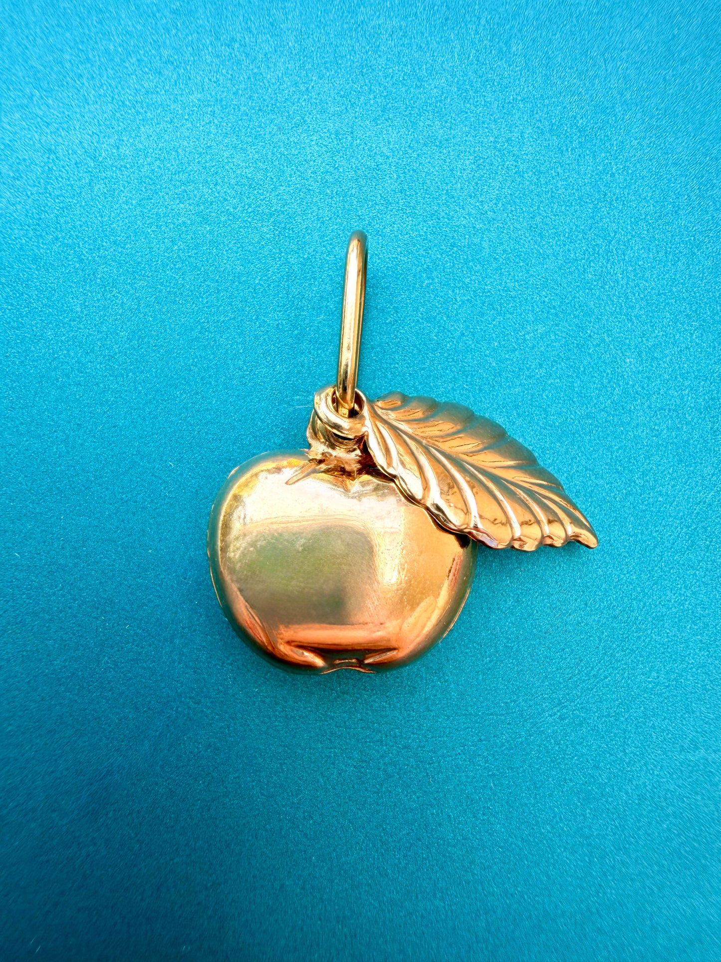 Vintage yellow 18K gold apple with movable leaf charm