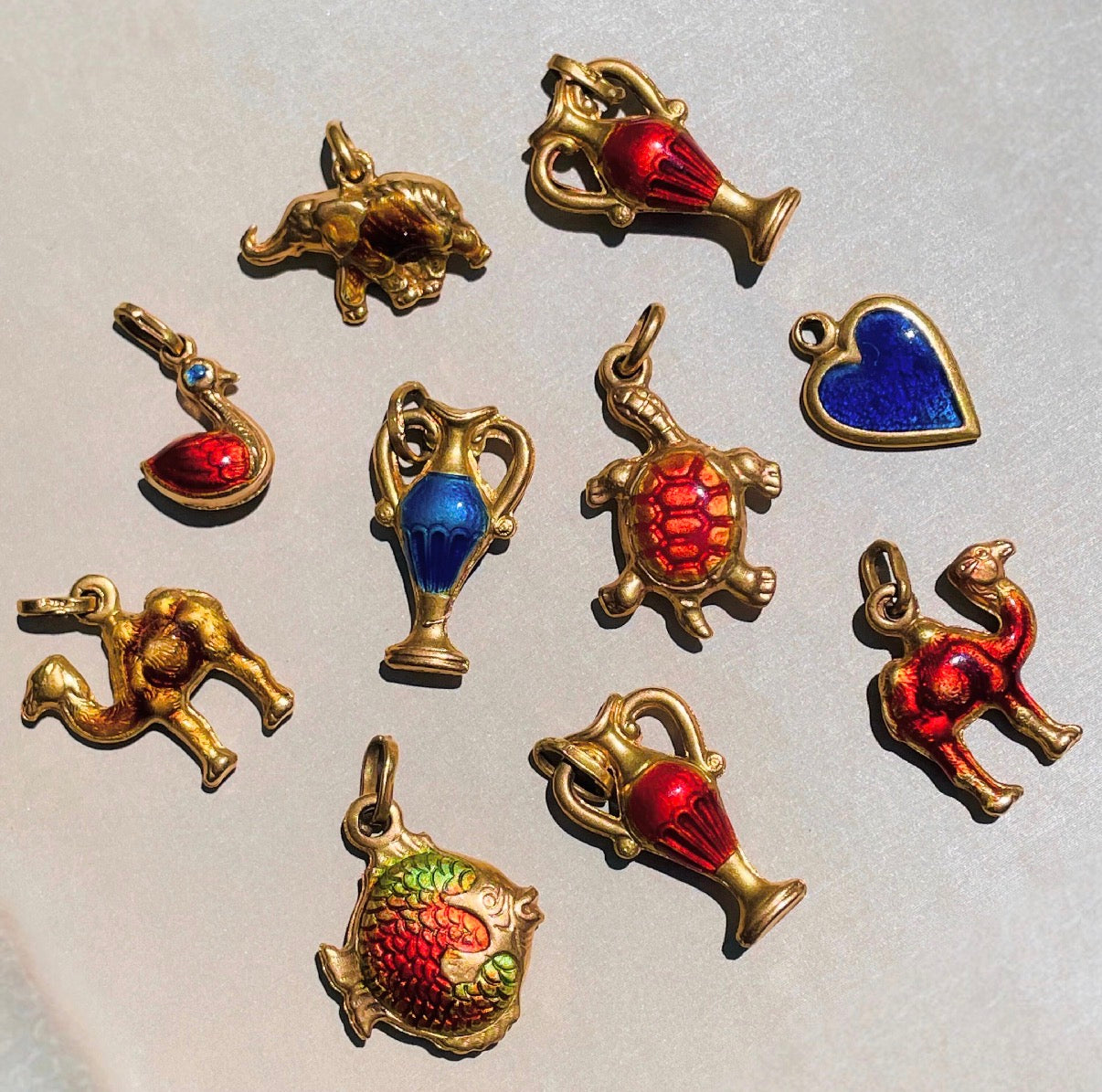 Vintage 18K red enamel water jug charm