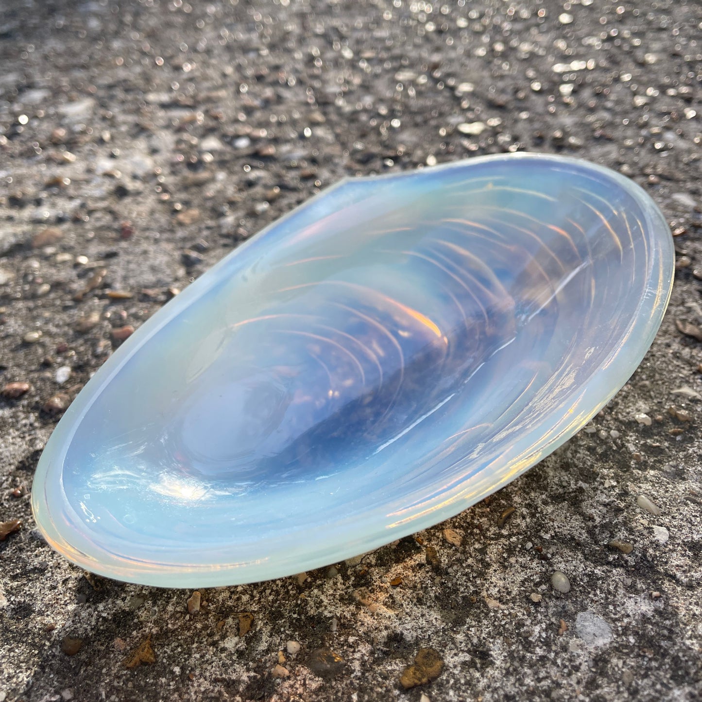 Vintage Parisian opalescent glass shell jewelry dish