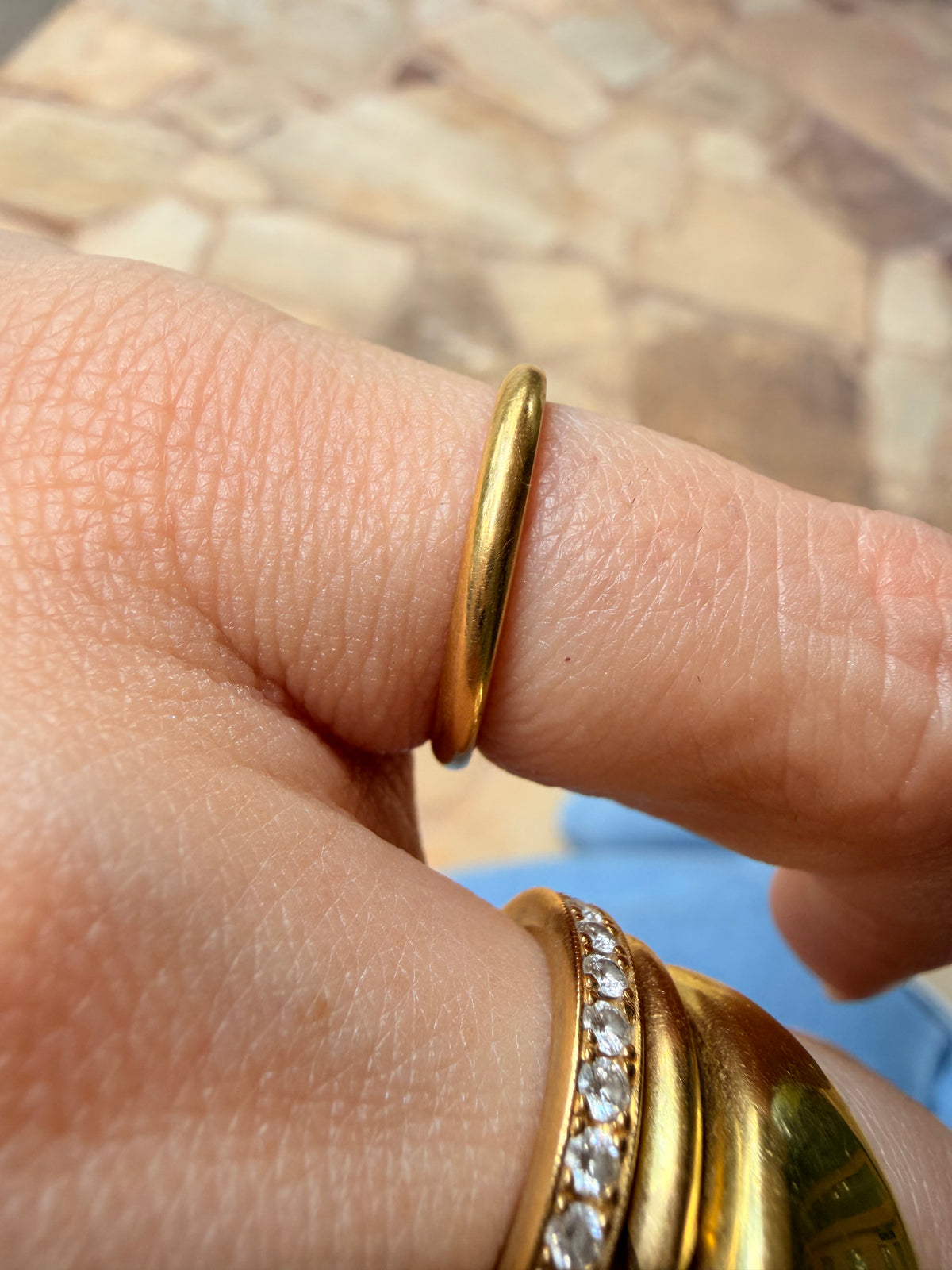 Vintage yellow 15K round band, size 4.75