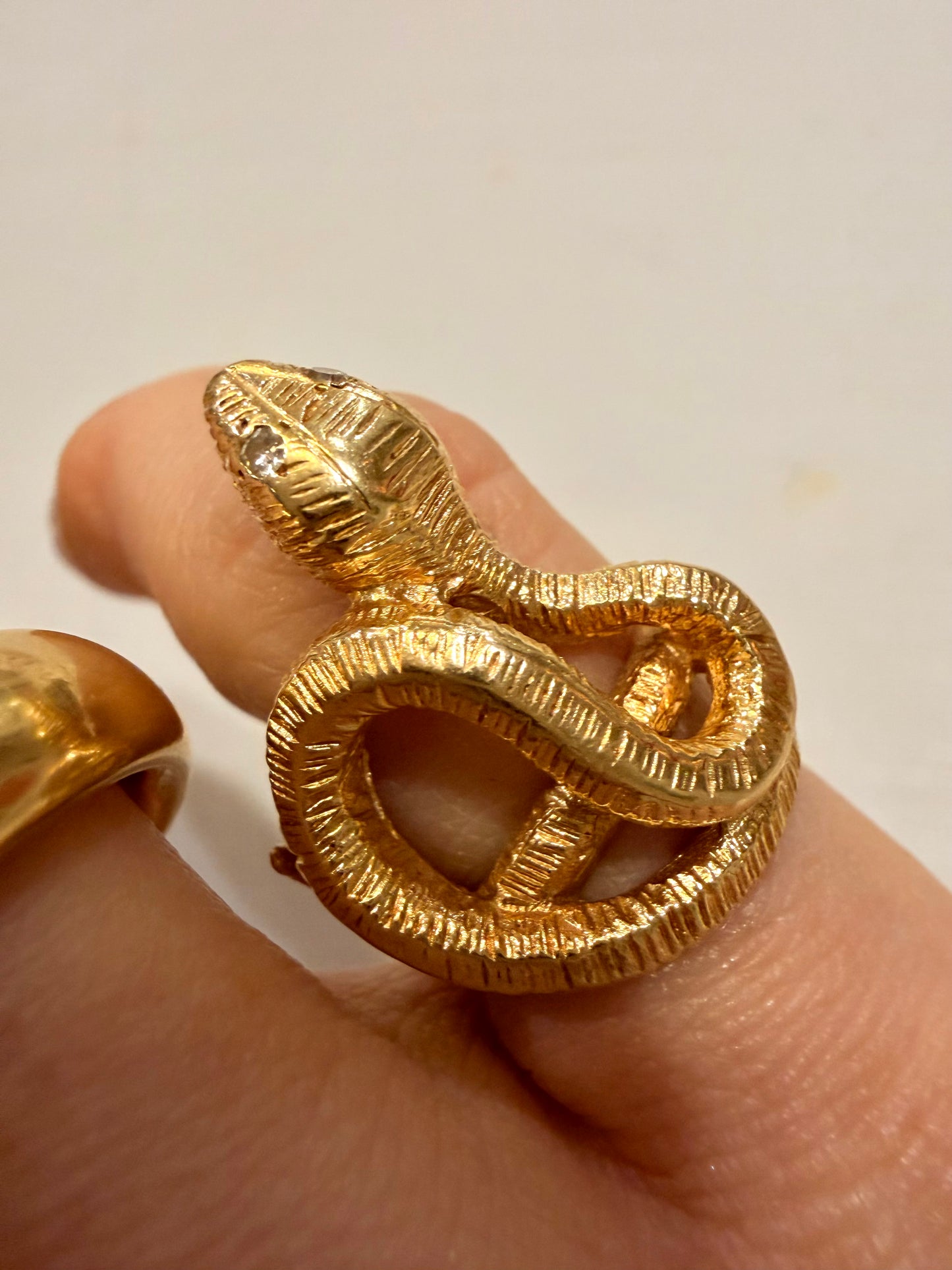 Vintage yellow 14K textured coiled snake ring with diamond eyes, size 4.25