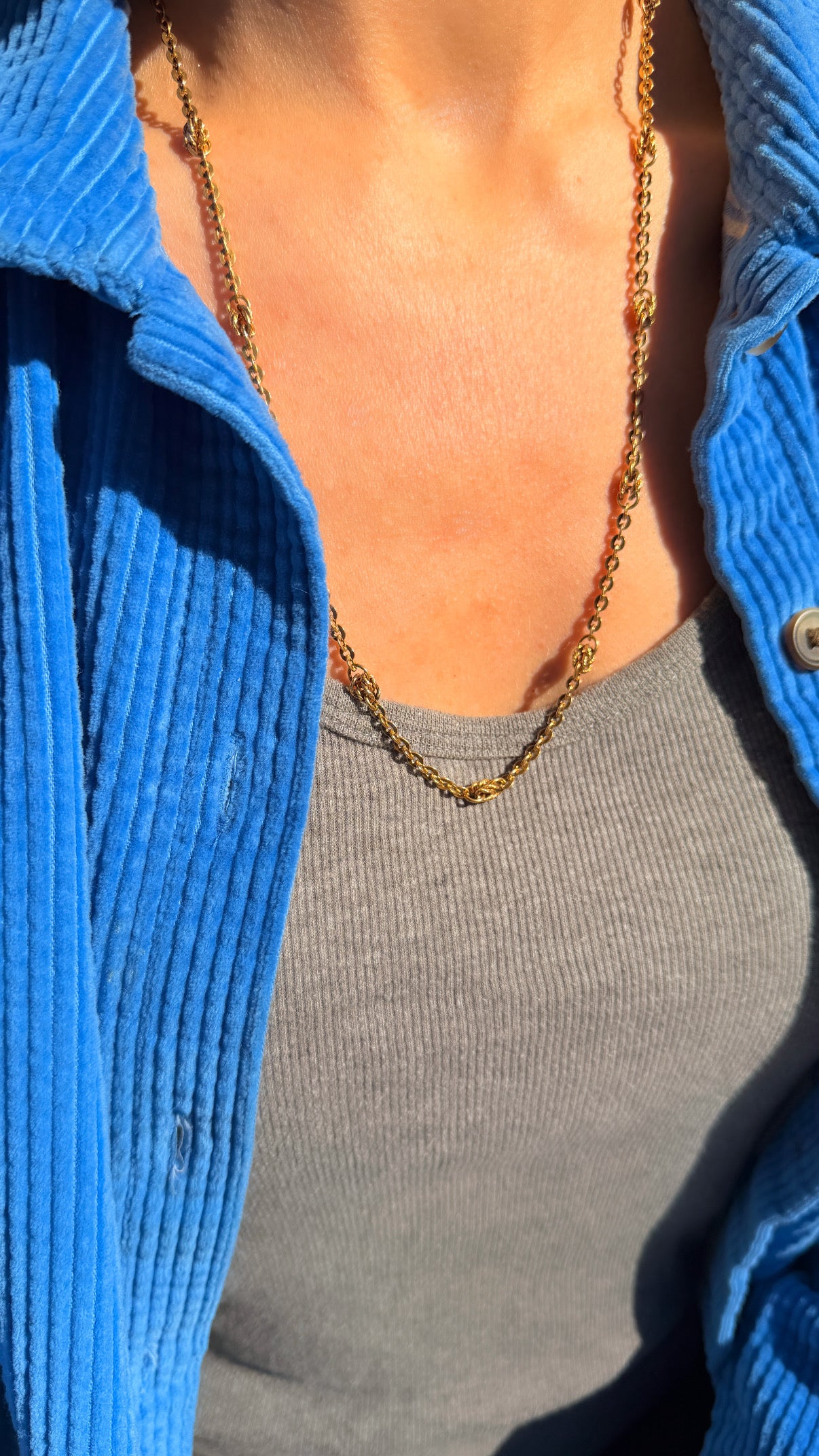 Antique yellow 18K cable and knot link chain, 24 inch long