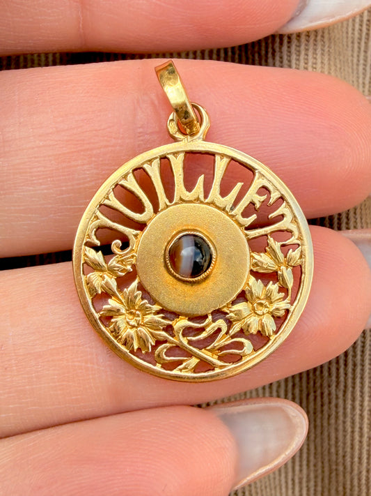 Antique yellow 18K circa 1900-1910 French agate Juillet 'July' birth month pendant