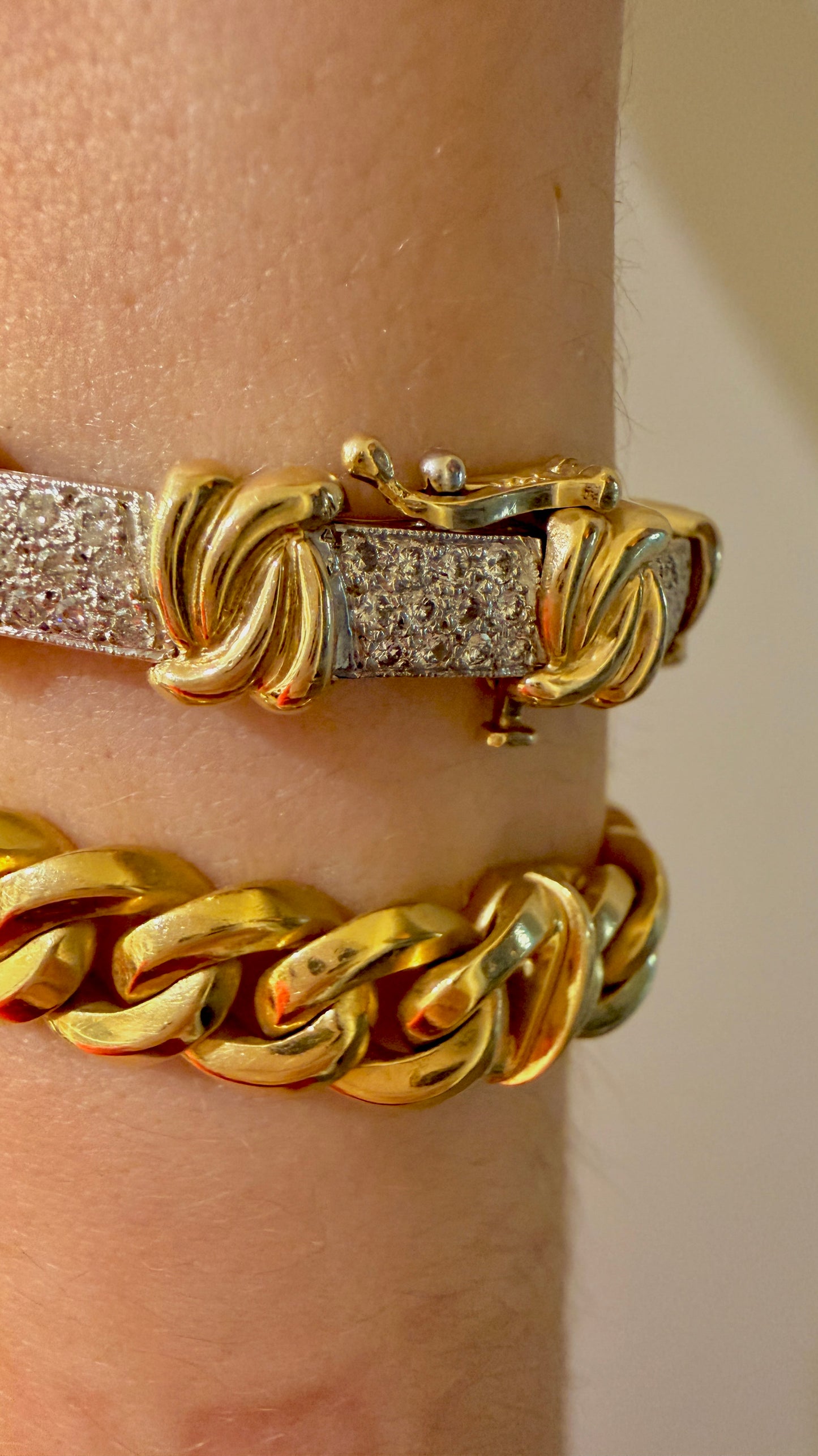 [PRIVATE] Vintage yellow 14K approx 2.9 ctw diamond bar and knot link bracelet, 7 inch