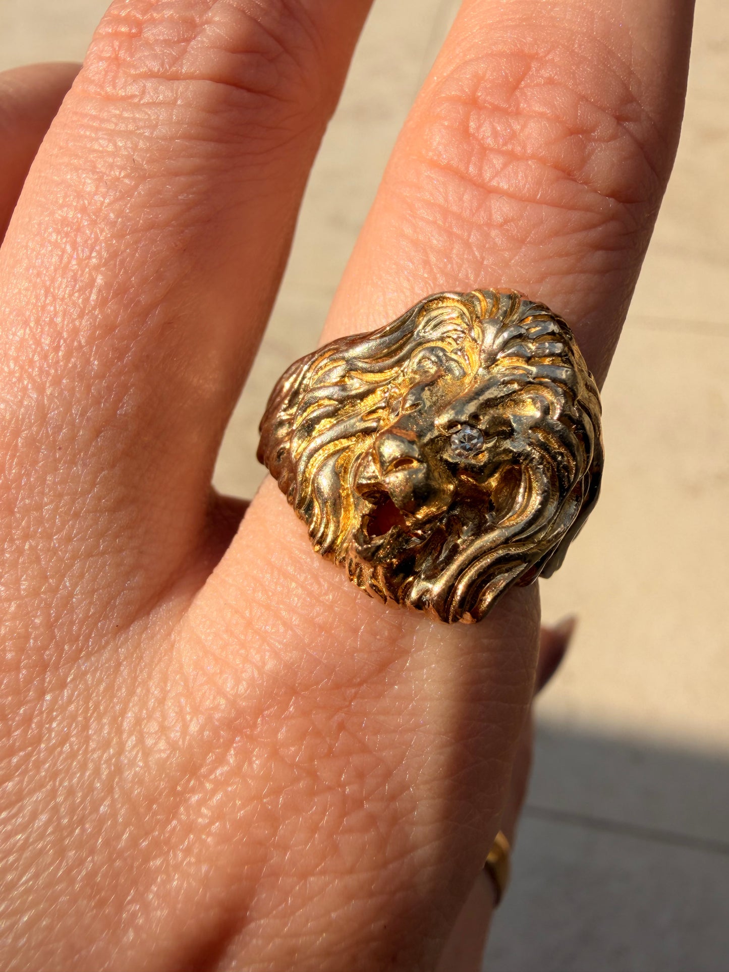 Vintage yellow 14K diamond lion ring, size 9