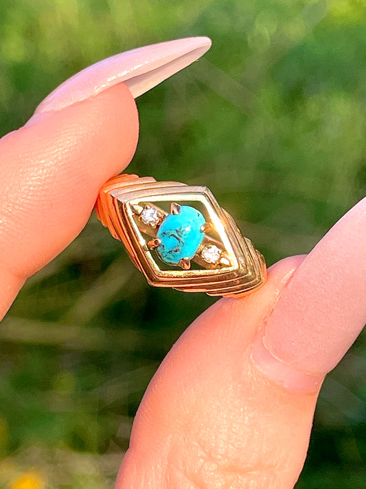 Vintage yellow 14K turquoise and .04 ctw diamond ribbed angular ring, size 5.75