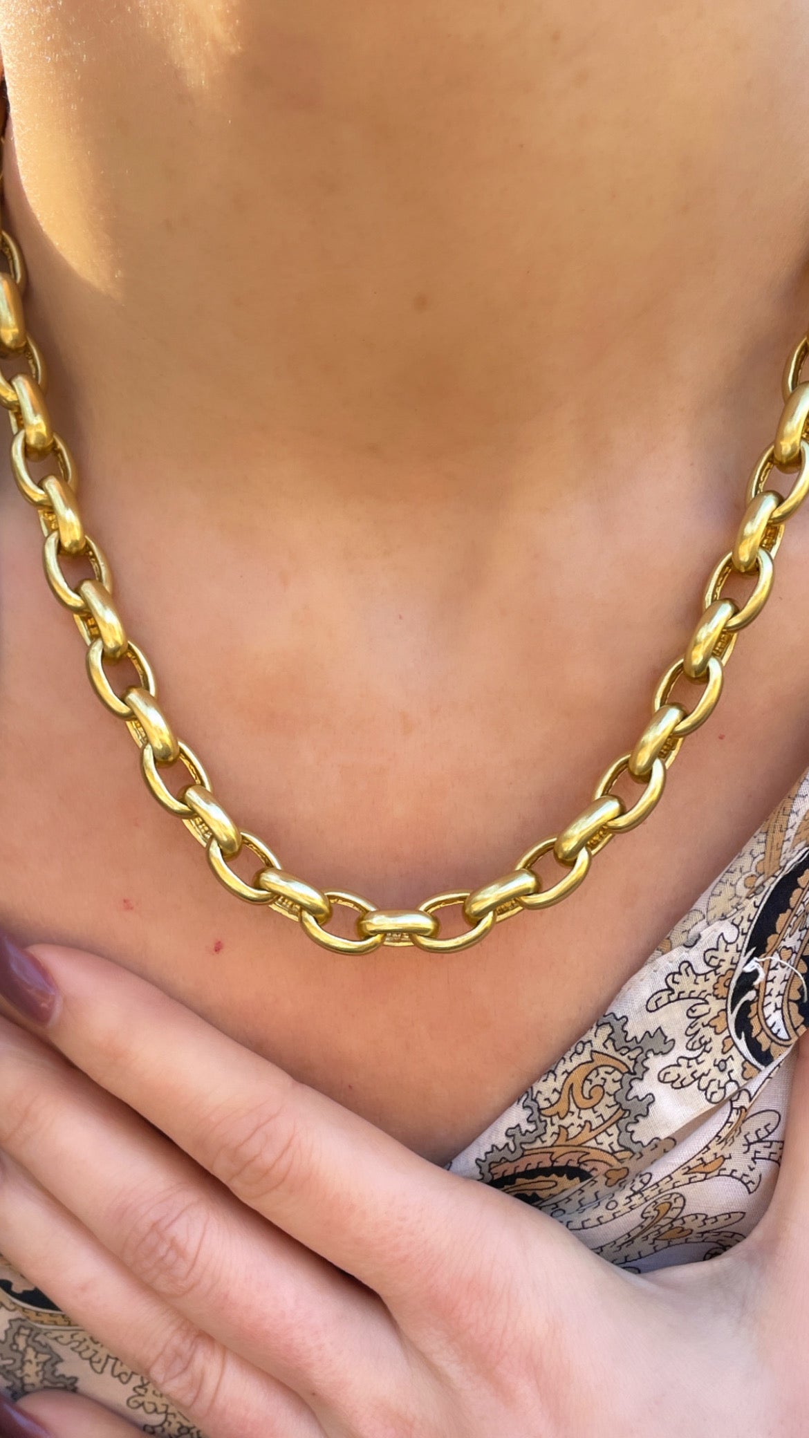Vintage yellow 18K gold oval link and diamond toggle clasp chain, 18 and 1/8 inch
