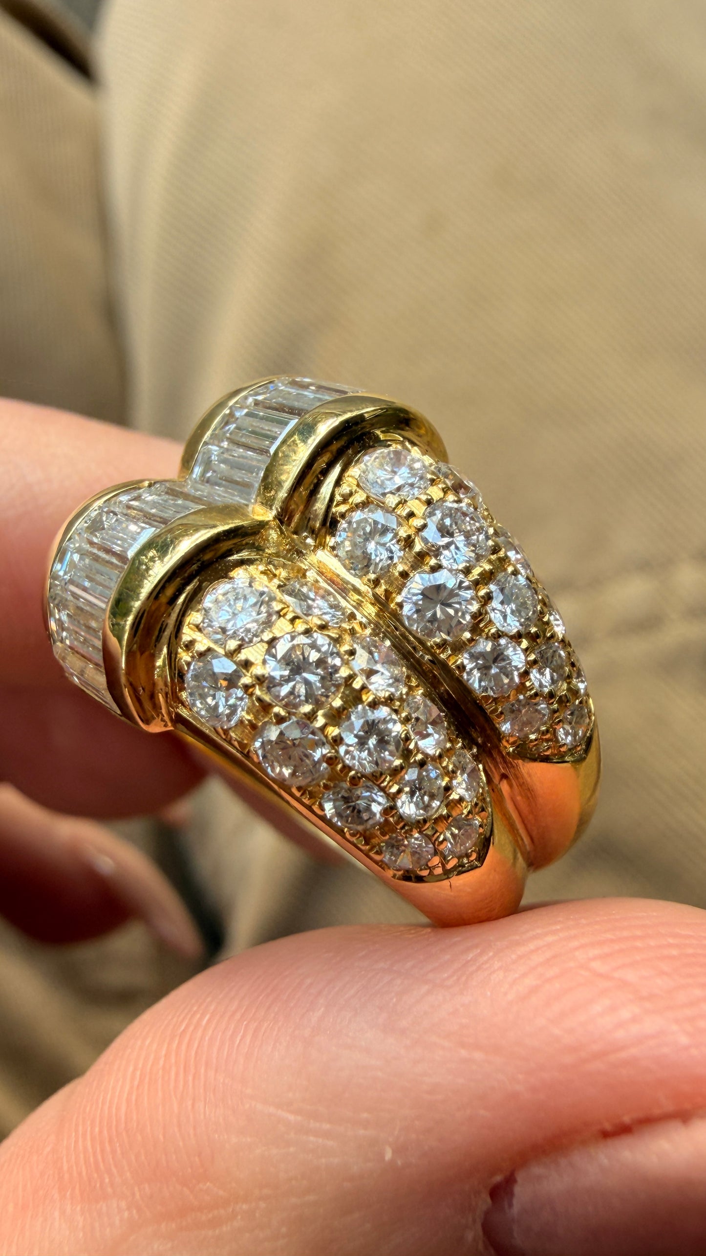 Vintage yellow 18K approx 2.5ctw diamond double ring with baguettes and rounds, size 6