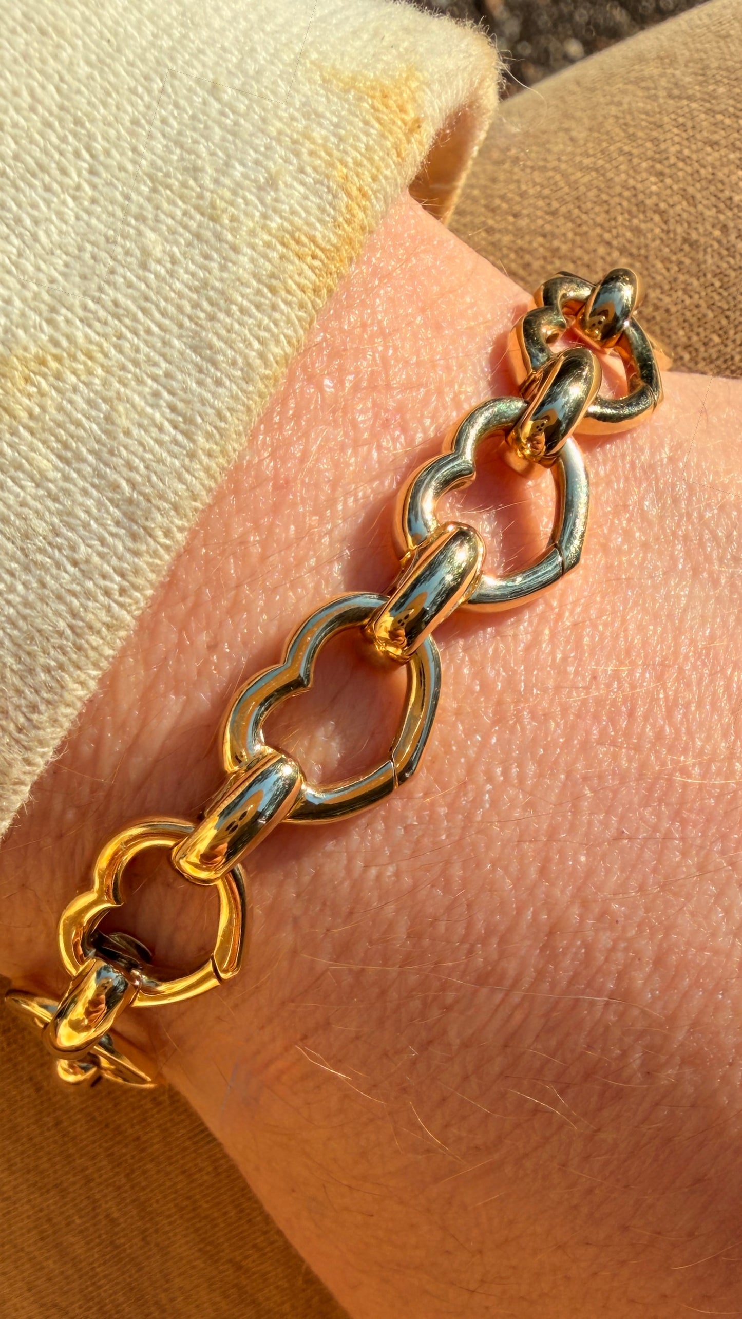 Yellow 18K Aaron Basha heart link charm bracelet, 7.25 inch
