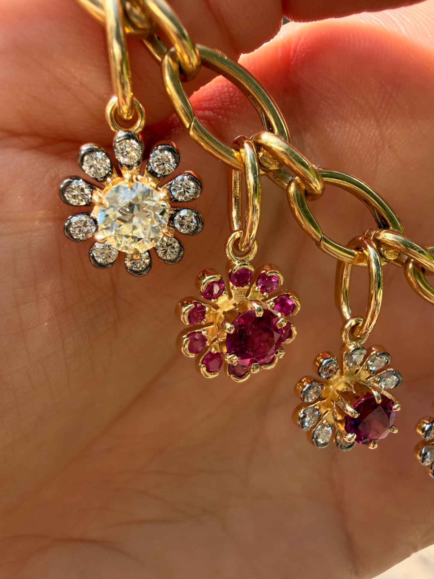 3GOG Natural Antique Diamond Garden Party Flower Pendant 18K - Release 3