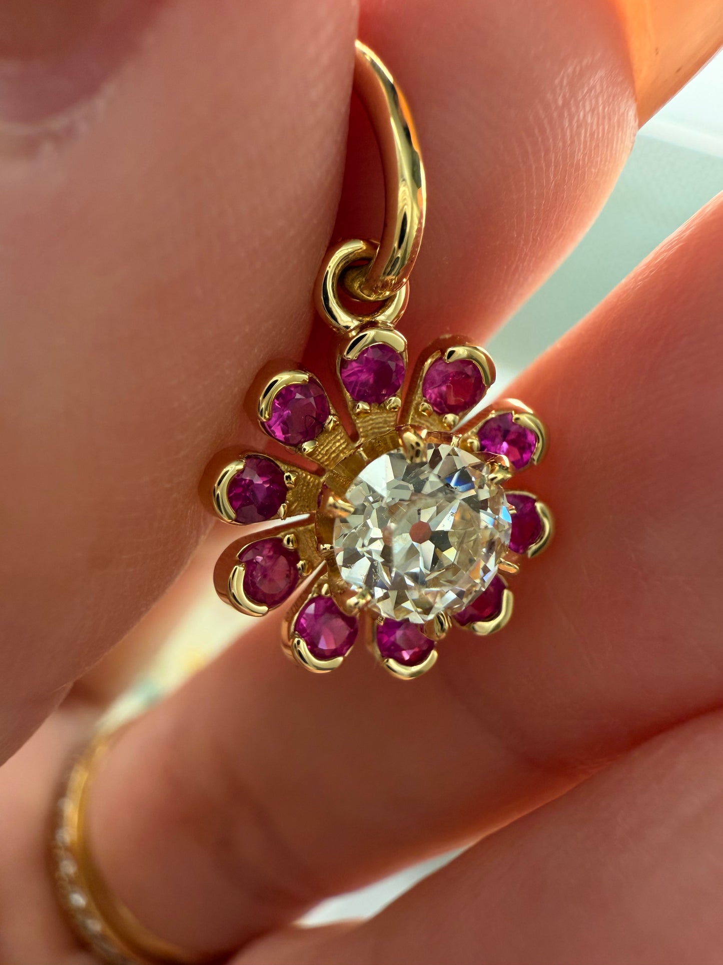 3GOG Natural Antique Diamond Garden Party Flower Pendant 18K - Release 4