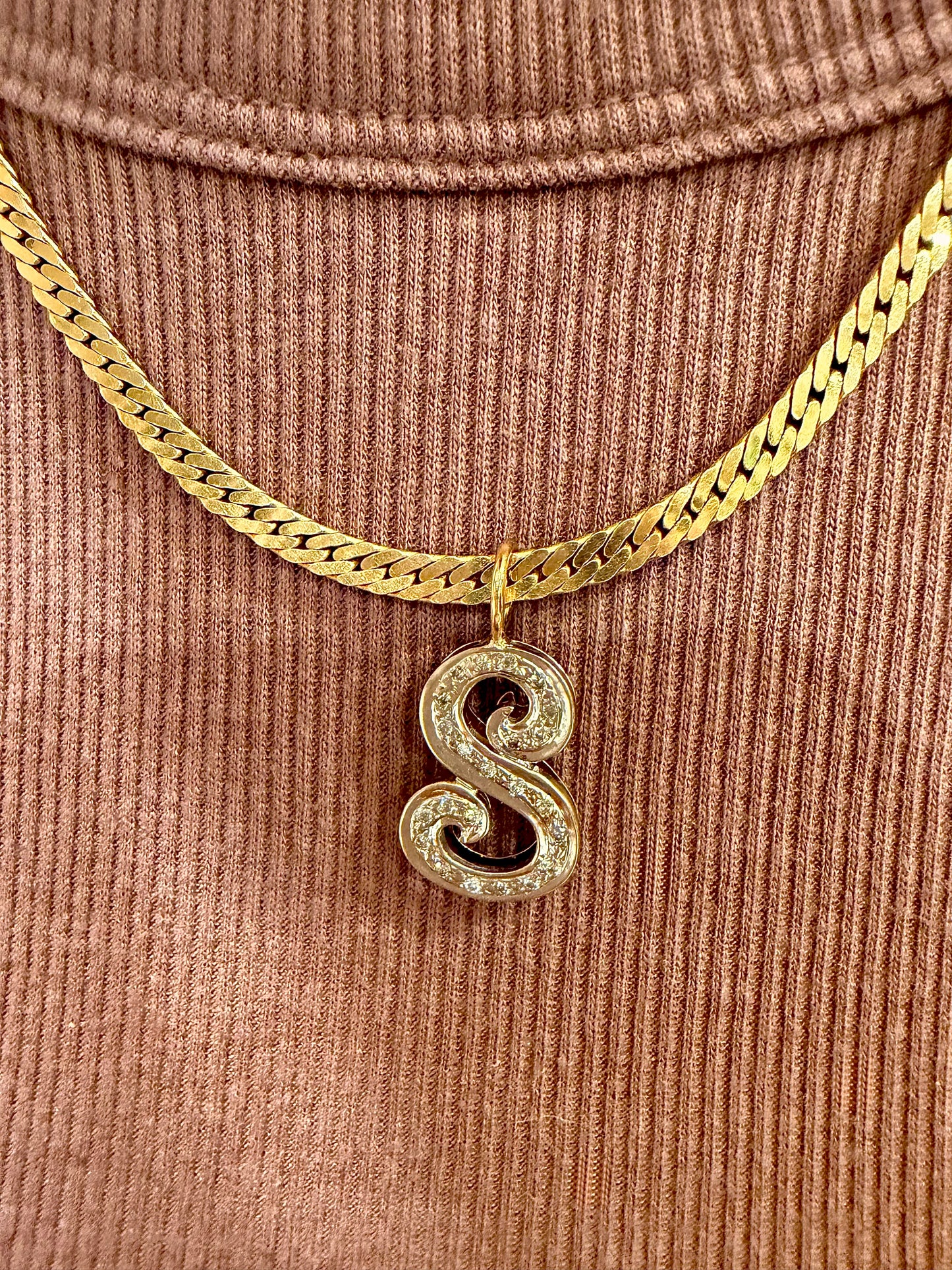 Vintage yellow 14K gold tight flat thick curb chain with box clasp, 17.5 inch
