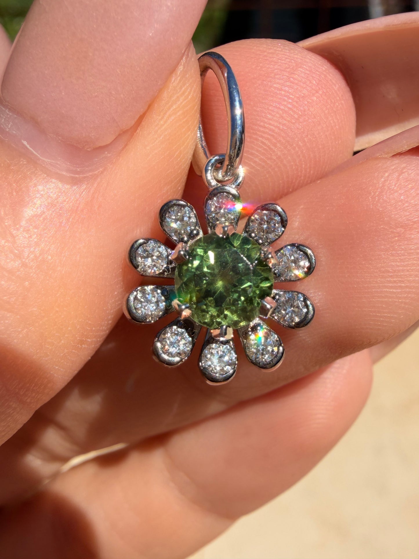 3GOG Natural Green Tourmaline Garden Party Flower Pendant 14K