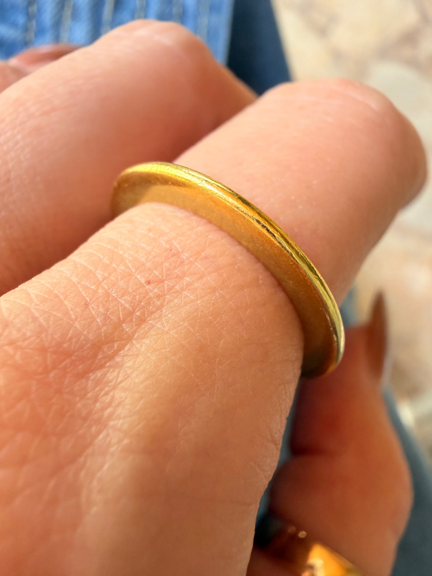 Vintage yellow 18K flat saucer band, size 7.5