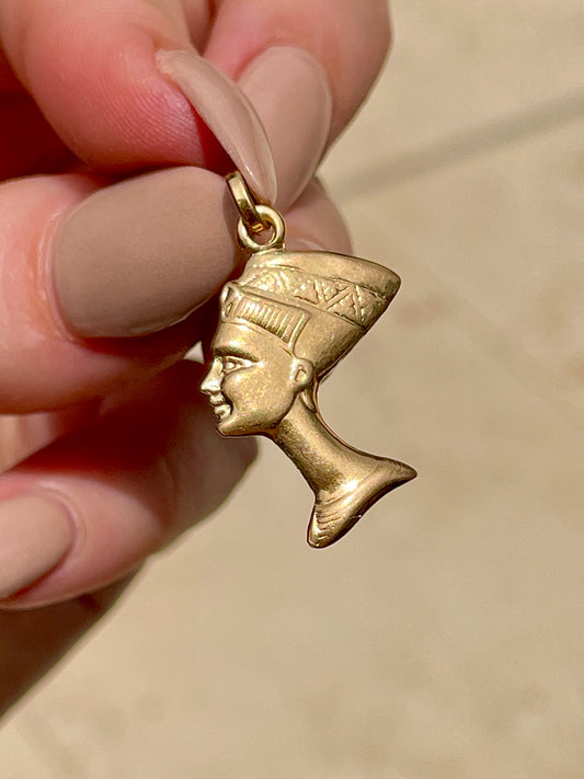 Vintage yellow 18K Nefertiti charm