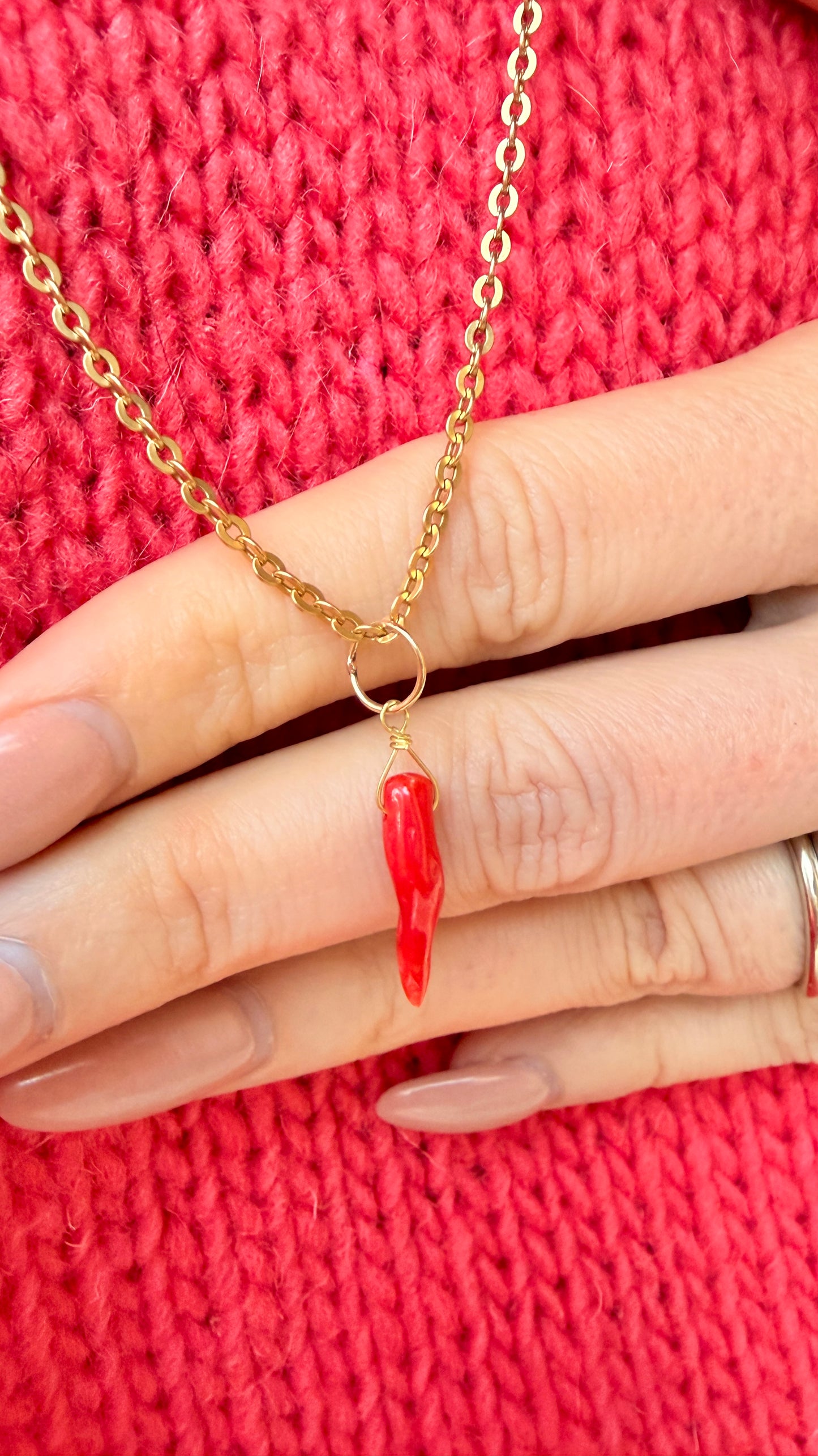 Vintage yellow 14K/18K red coral cornicello charm