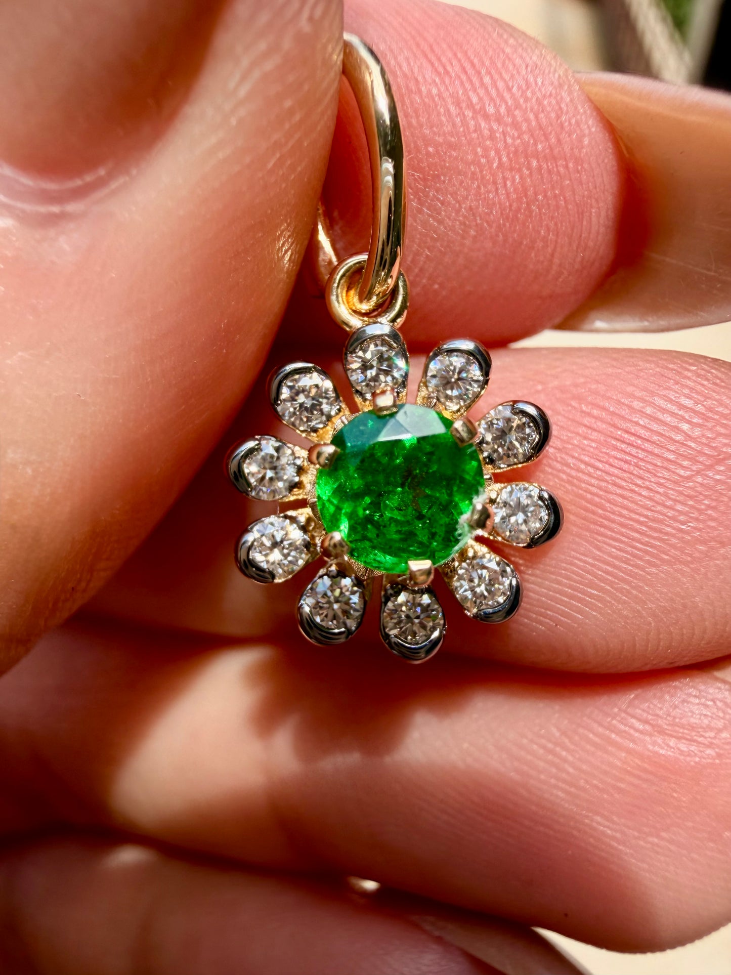 3GOG Natural Tsavorite Garnet and Diamond Garden Party Flower Pendant 18K