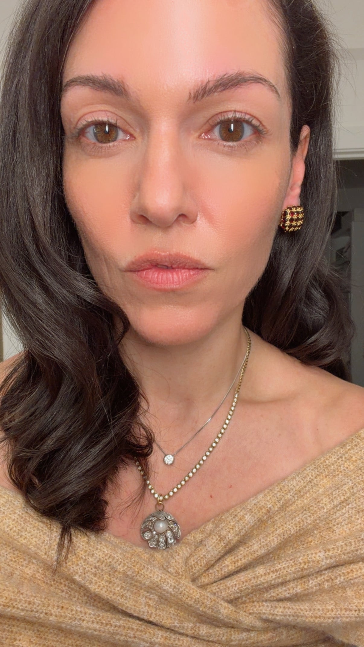 Vintage yellow 18K garnet checkerboard omega back earrings